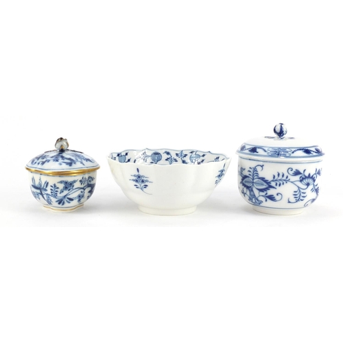 3151 - Two Meissen porcelain sugar bowls and covers hand painted in the Blue Onion pattern both with floral... 