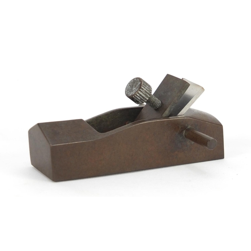 3988 - Patinated bronze carpenter's plane, 8.5cm in length