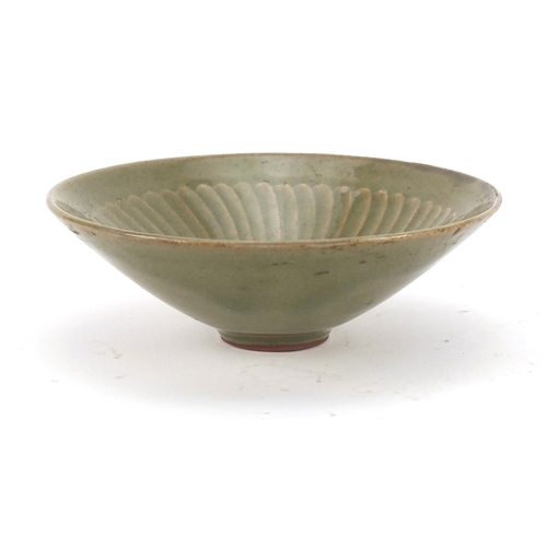 3792 - Chinese celadon glaze porcelain bowl, 15cm in diameter