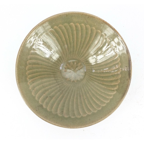 3792 - Chinese celadon glaze porcelain bowl, 15cm in diameter