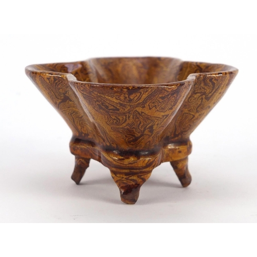 3211 - Chinese porcelain four footed bowl, 5cm H x 10.5cm W x 8.5cm D