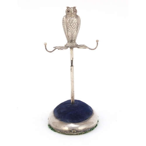 3683 - Edward VII novelty silver pin cushion in the form of an owl seated on a branch, with garnet eyes, by... 