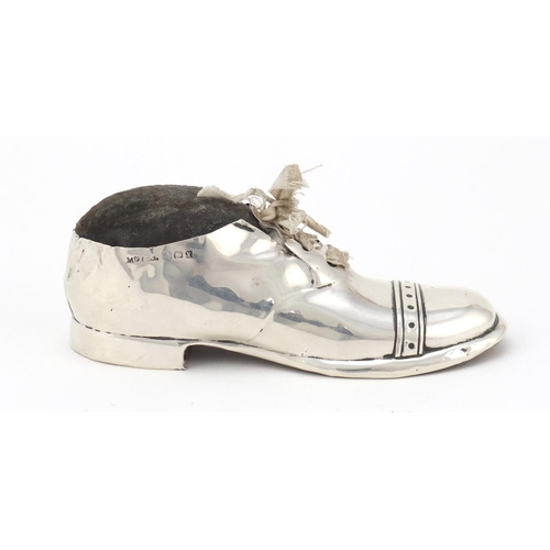 3682 - George V novelty silver pin cushion in the form of a shoe, by S Blanckensee & Sons Ltd, Birmingham 1... 