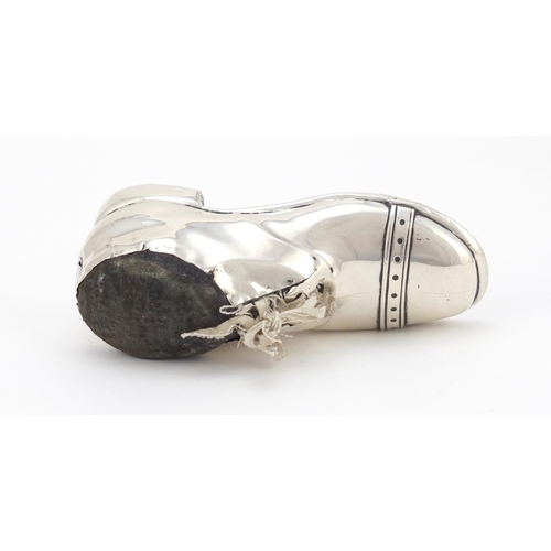 3682 - George V novelty silver pin cushion in the form of a shoe, by S Blanckensee & Sons Ltd, Birmingham 1... 