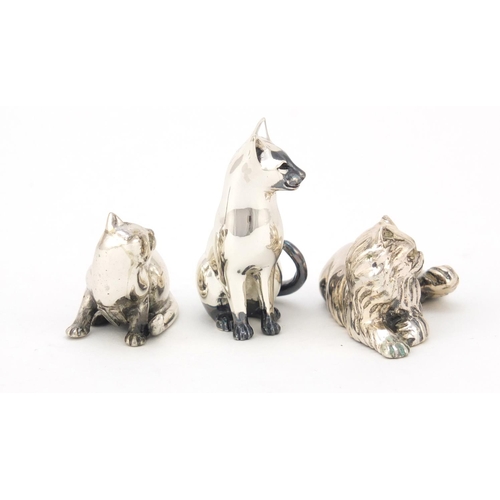 3825 - Three Italian miniature silver cats, the largest 4cm high, 54.8g