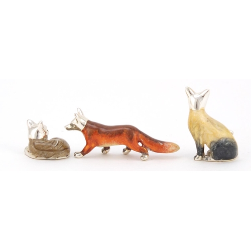 3728 - Three Italian silver Saturno miniature silver and enamel animals, comprising two cats and a fox, the... 