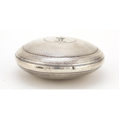 3985 - Victorian silver squeeze action snuff box with all over engine turned decoration, possibly by Willia... 