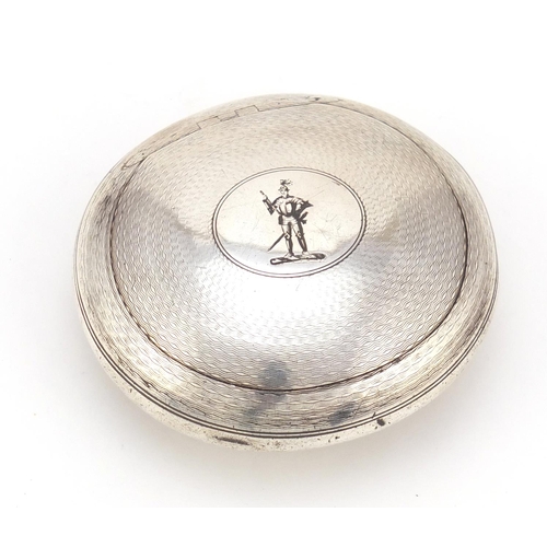 3985 - Victorian silver squeeze action snuff box with all over engine turned decoration, possibly by Willia... 