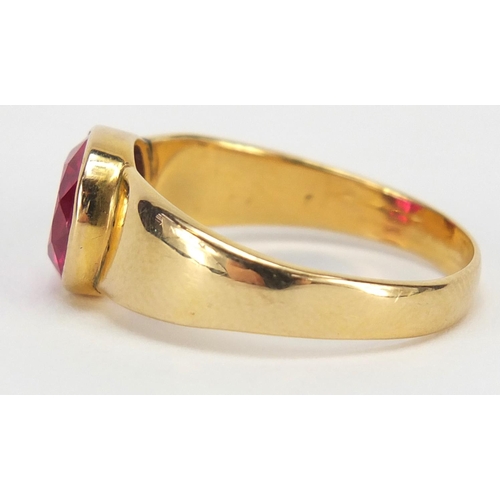 3101 - 18ct gold ruby solitaire ring, size O, 4.8g