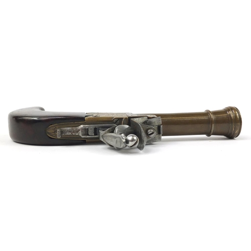 3202 - 19th century flintlock pocket pistol with walnut grip, 19.5cm in length