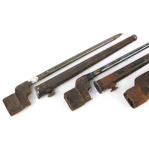 3116 - Three British military socket bayonets with scabbards, each 27.5cm in length