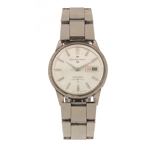 3817 - Vintage gentleman's Seiko Sportsmatic 5 automatic wristwatch with day date dial, 32mm in diameter