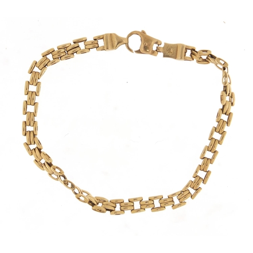 3861 - 9ct gold gatelink bracelet, 9cm in length, 7.5g