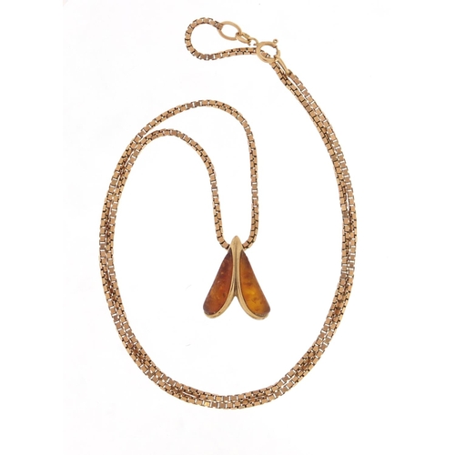 3930 - 9ct gold amber pendent, 2cm in length, 2.2g on a 9ct gold necklace, 48cm in length, 7.0g