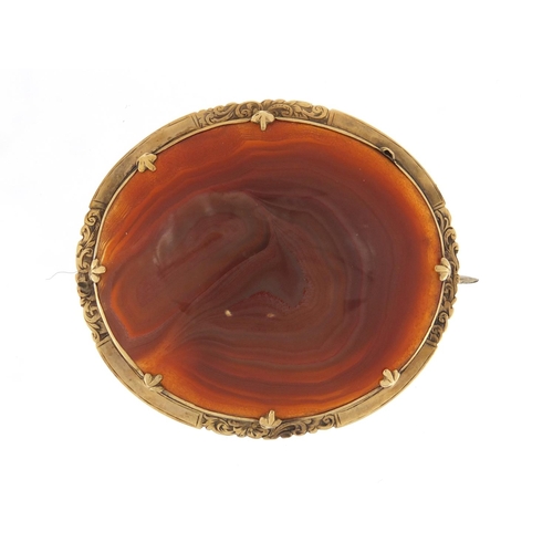 3816 - Victorian unmarked gold and agate brooch, (tests as 9ct gold) 5cm wide, 16.0g