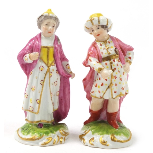 3371 - Two 18th century Derby Ottoman figures of Turkish people, the largest 9cm high