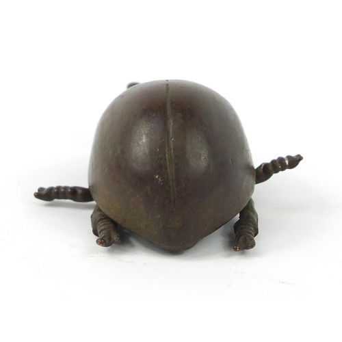 3389 - Japanese patinated bronze dung beetle, 5.5cm in length