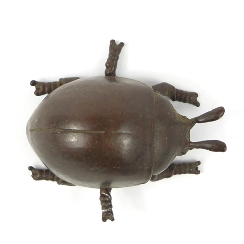 3389 - Japanese patinated bronze dung beetle, 5.5cm in length