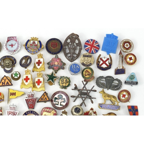 3706 - Vintage badges and lapels, some military interest including American World War II sterling silver Pa... 