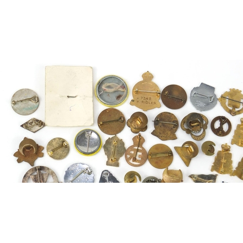 3706 - Vintage badges and lapels, some military interest including American World War II sterling silver Pa... 