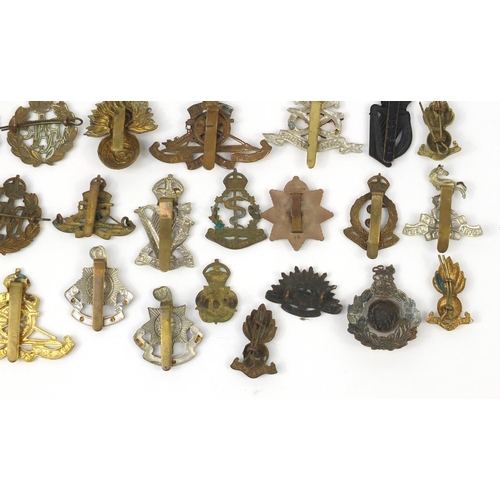 3197 - British military World War I cap badges including Essex Regiment, Royal Air Force, Hampshire, The Ro... 