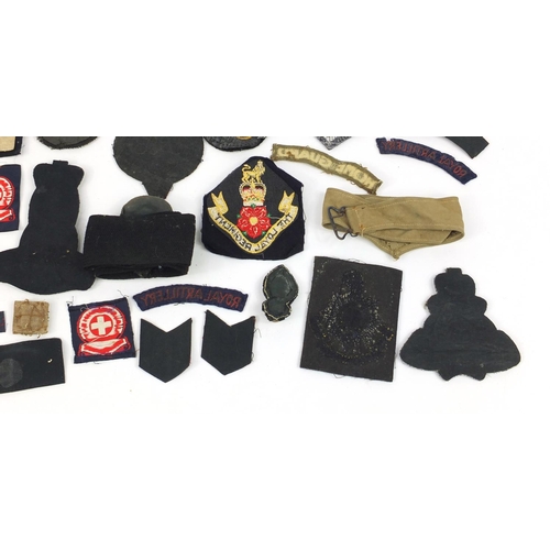 3291 - British and United States militaria including United States Air Corps cloth patch, World War I Volun... 