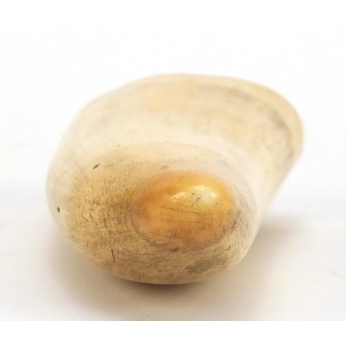 3618 - Ivory sperm wales tooth, 10.5cm high