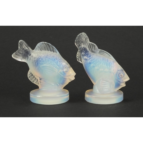 3658 - Two French Art Deco opalescent fish glass paperweights by Sabino, each 5.5cm high