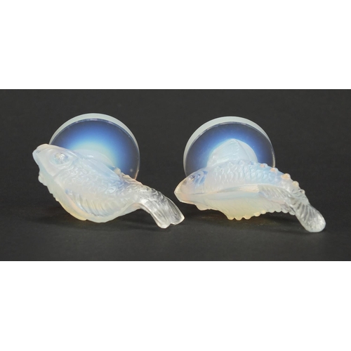 3658 - Two French Art Deco opalescent fish glass paperweights by Sabino, each 5.5cm high