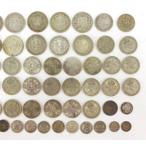 3698 - Victorian and later British pre-1947 coinage including half crowns and florins, 560g