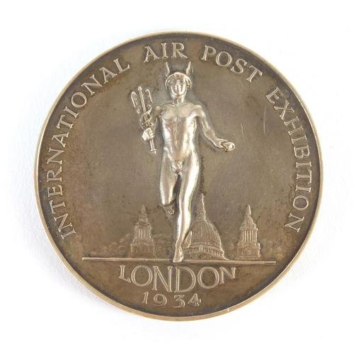 3692 - London 1934 International Air Post Exhibition silver medallion engraved R E R Dalwich, 5cm in diamet... 