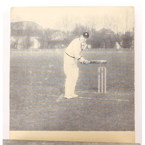 3344 - Early 20th century Frank Woolley cricket flick book, square cut and walking shot