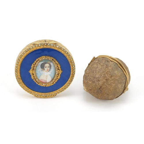 3679 - Circular gilt and enamel compact hand painted with a female and an agate cave trinket, the largest 8... 