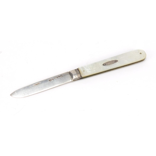 3984 - Antique objects comprising a Victorian silver bladed mother of pearl flanked folding fruit knife, 18... 