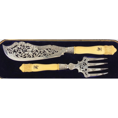 3016 - Victorian silver and ivory fish servers by George Unite, Birmingham 1884, 29cm in length, housed in ... 
