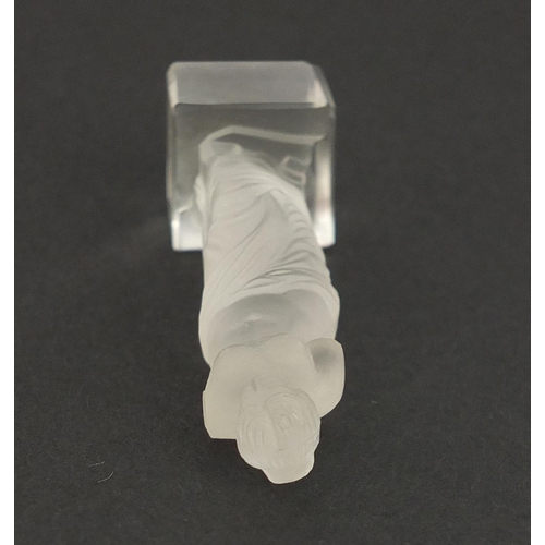 3660 - Sabino style frosted and clear glass seal in the form of Venus de Milo, 7cm high