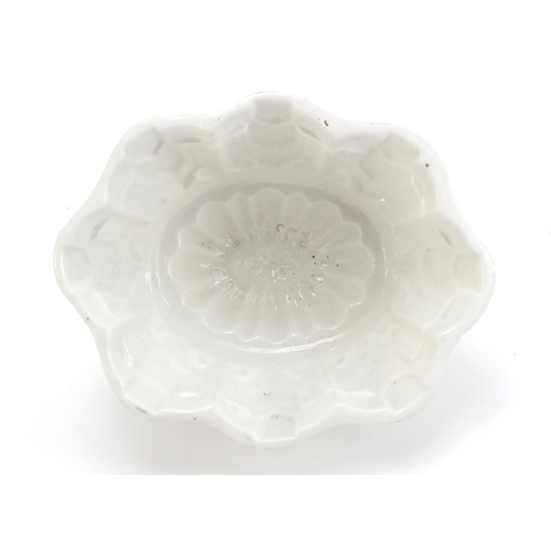 1197 - Victorian pottery jelly mould with corn flower blanc-mange recipe, 17.5cm wide