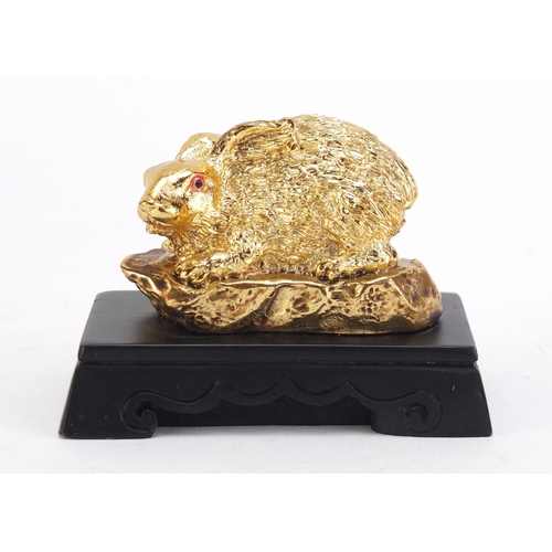 1493 - Chinese paperweight of a rabbit with box, 8cm wide