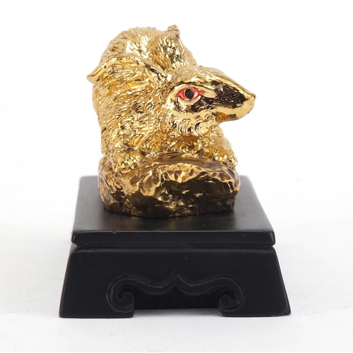 1493 - Chinese paperweight of a rabbit with box, 8cm wide