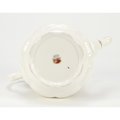 918 - Royal Albert Old Country Roses teapot, 20cm high