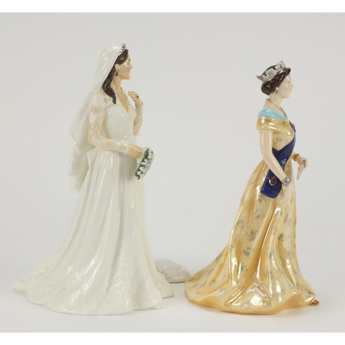 913 - Two collectable figurines comprising Royal Worcester, Queen Elizabeth II Diamond Jubilee, 53/2500 an... 