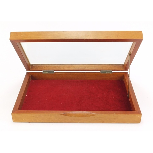 1466 - Mahogany glazed jewellery display case, 8cm H x 45cm W x 28cm D