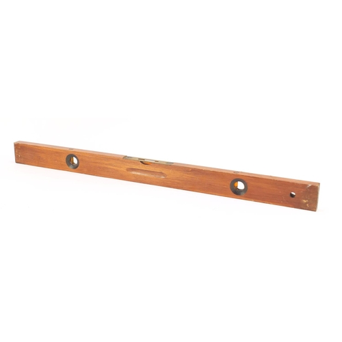 1537 - J Raybone & Sons antique mahogany brass level, Birmingham, made in England, 92cm in length