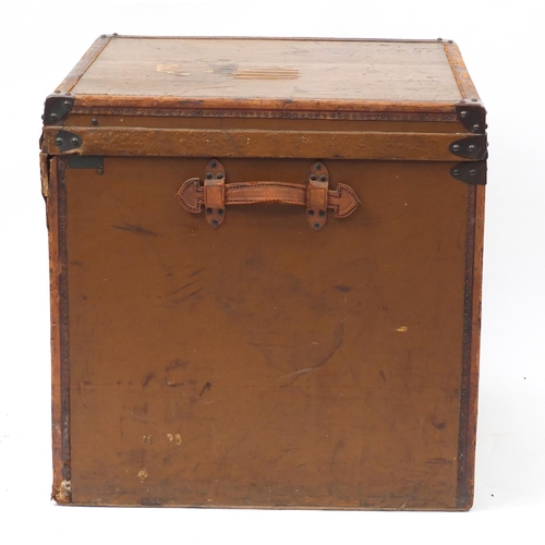 1592 - Vintage French metal bound leather steamer trunk by Au Depart, label to the interior, 60.5cm H x 60c... 