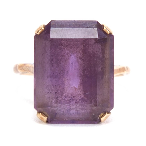 878 - 9ct gold amethyst ring, size K, 4.4g