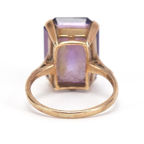 878 - 9ct gold amethyst ring, size K, 4.4g