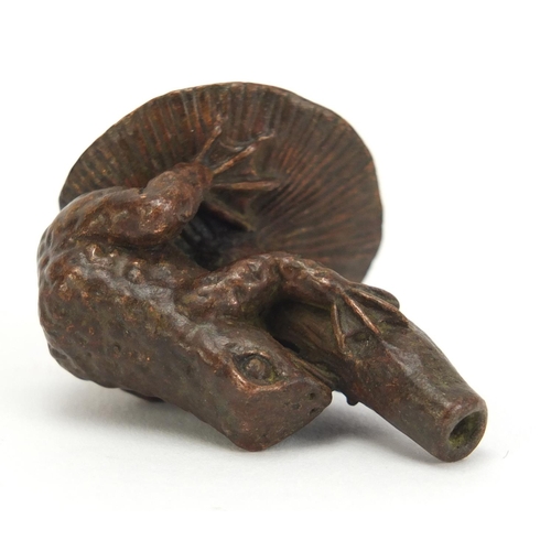 635 - Japanese patinated bronze toad, impressed character marks to the base, 3cm high