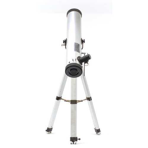 1538 - TMC reflector telescope with case and stand