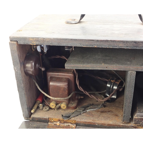 675 - Military interest World War II radio operator's signalling equipment housed in a wooden box, belongi... 