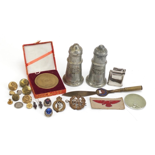 1162 - Objects including a Chinese medallion, trench art letter opener, RAF cap badge, military interest li... 